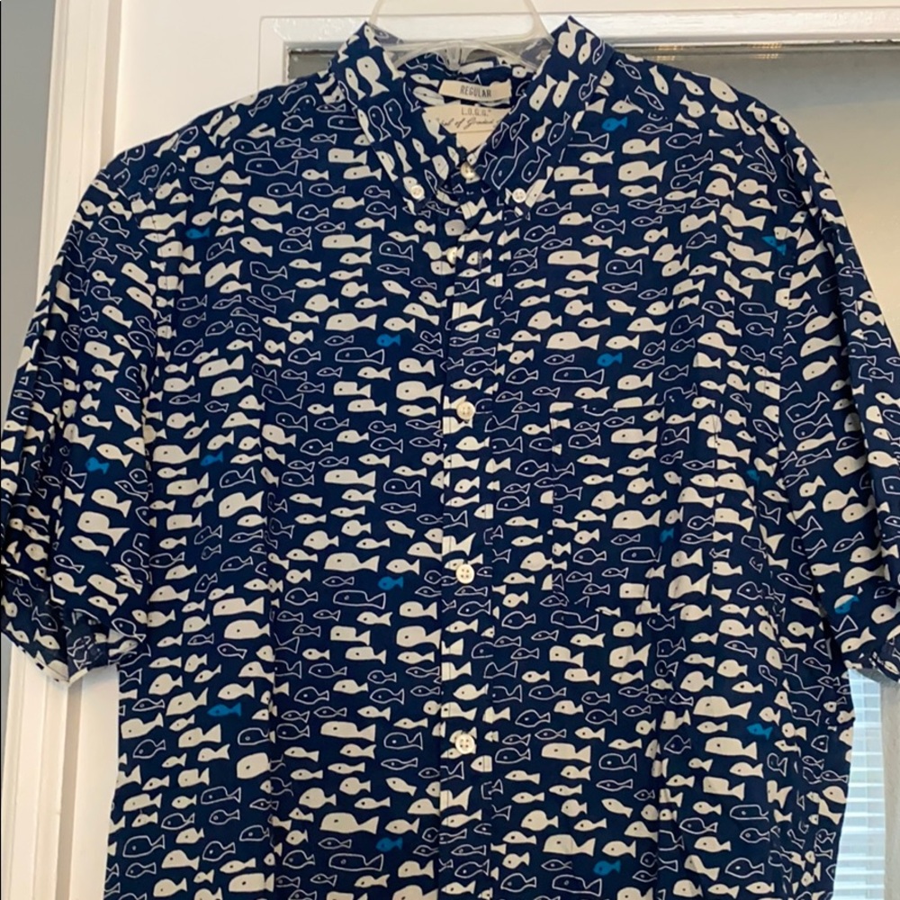 Men’s short sleeve collared shirt